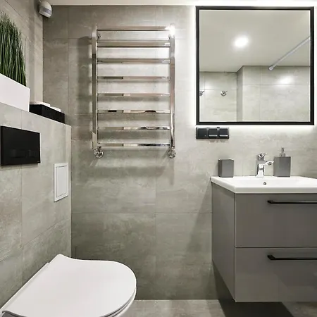 Bold - New Self Check-in In Center Hostal