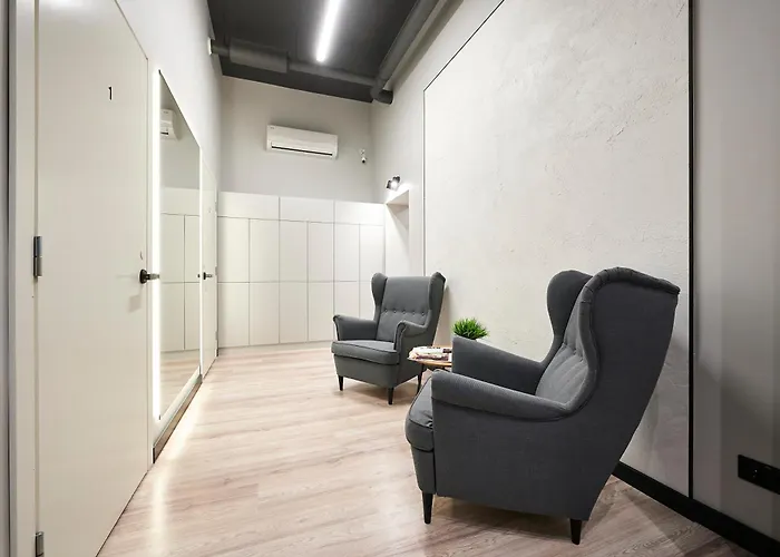 Bold - New Self Check-in In Center 旅馆